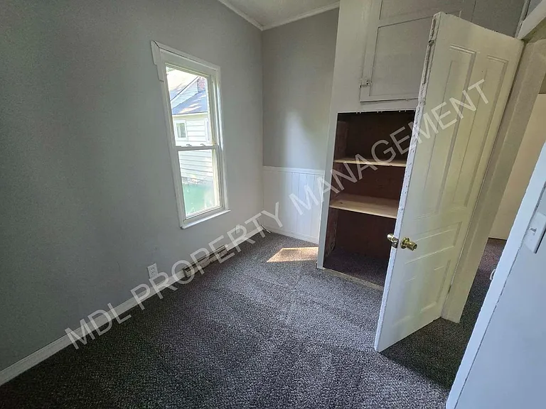707 Lee St — Photo 3