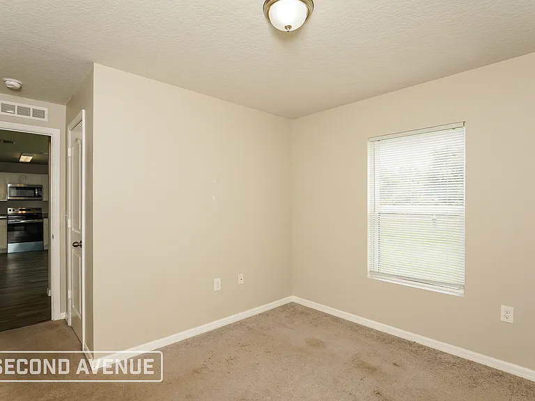 41 Raemoor Dr — Photo 14