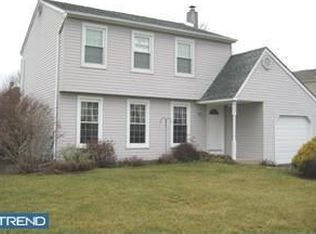 200 Hampton Dr, Langhorne, PA 19047