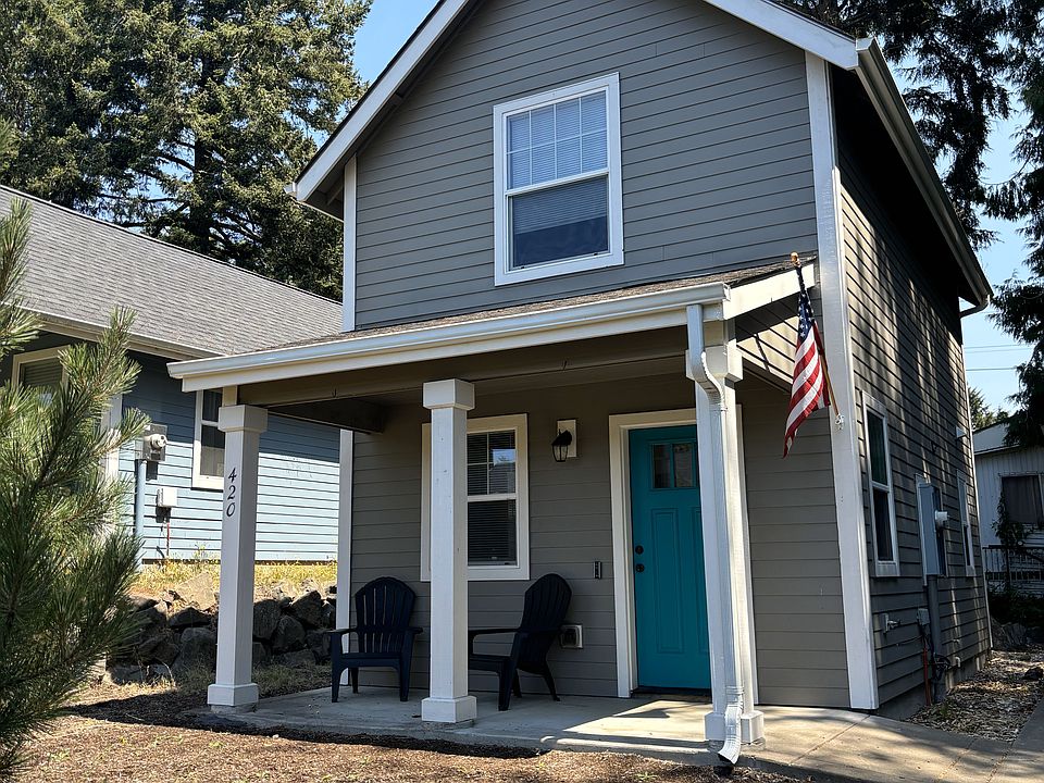 1st image of 420 SE Oar Ave