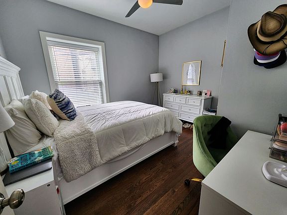 5th image of 717 W Belmont Ave #1R