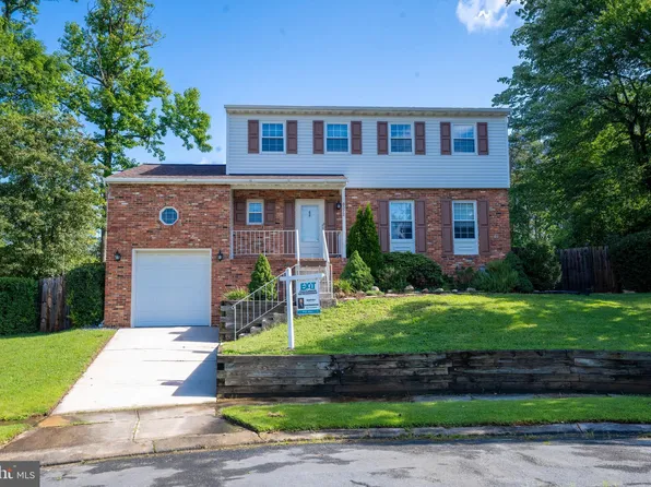 8372 Williamstowne Dr, Millersville, MD 21108