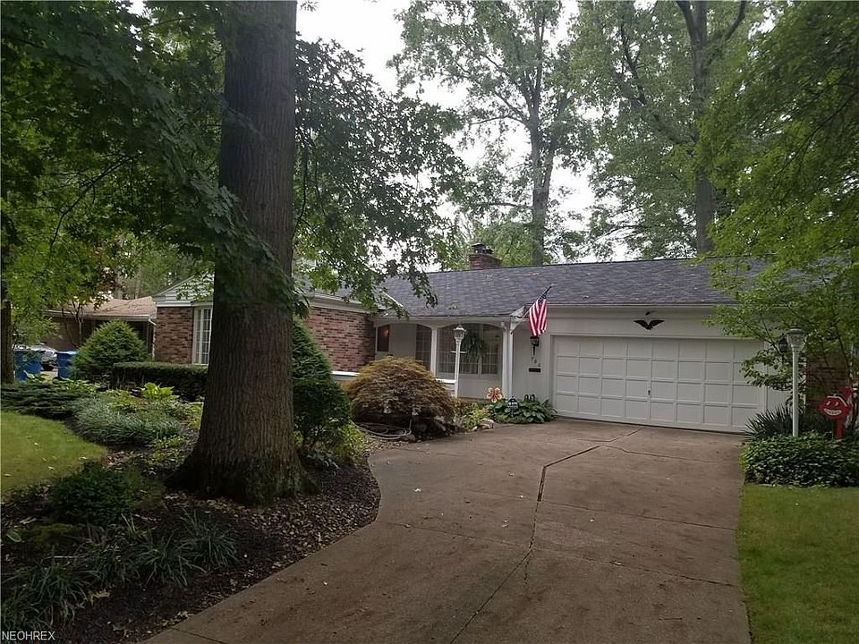 1st image of 780 Red Hill Dr