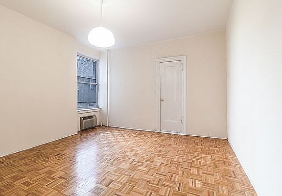 4th image of 200 W 93rd St APT 6I