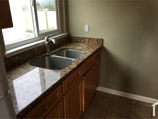 1594 Crucero Dr #4 — Photo 4