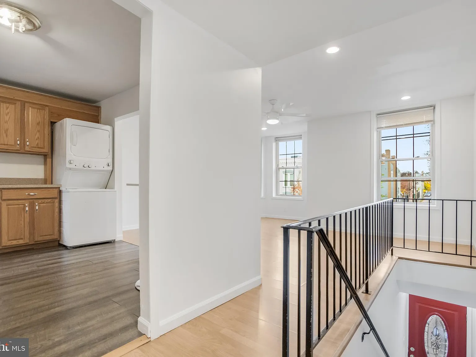 2 bed, 1.0 bath, 1020 sqft, $2,700 — Photo 2