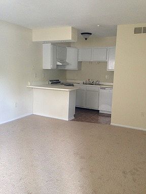2nd image of 4320 Belvedere St APT 5