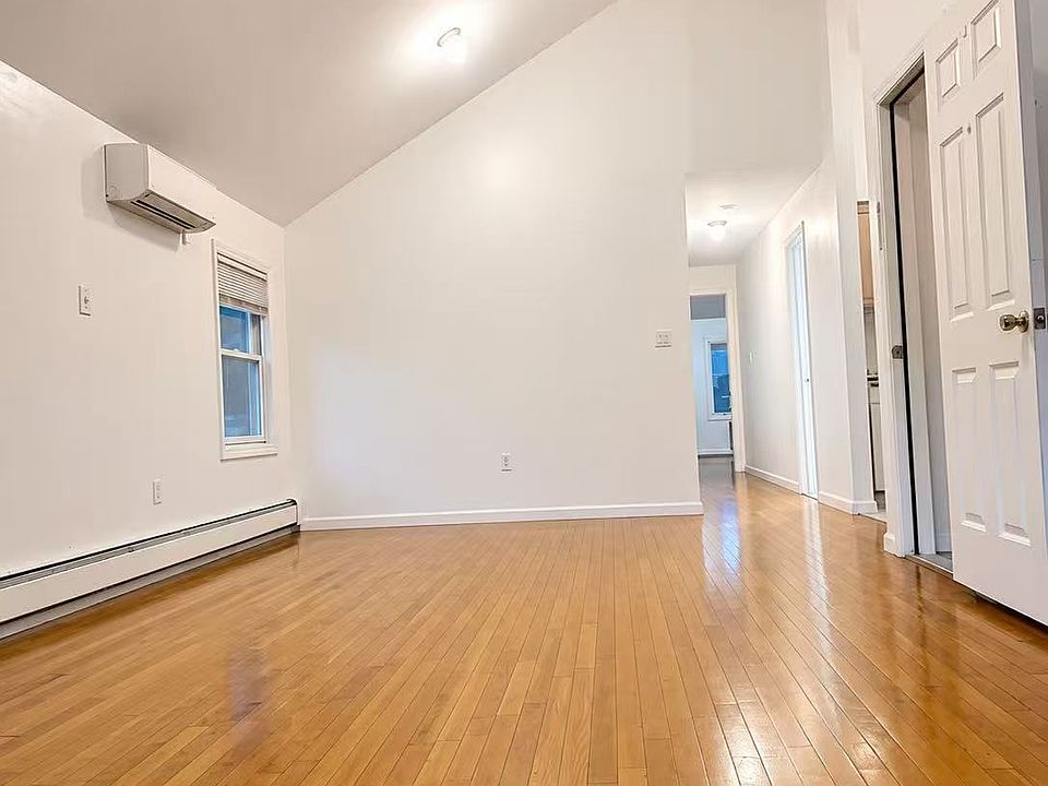 1st image of 61-33 167th St Floor 3
