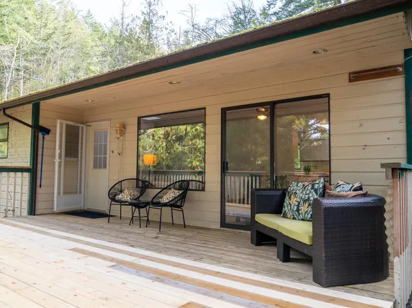 37150 Schooner Way, Southern Gulf Islands, BC V0N 2M2