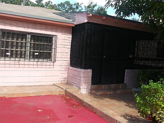 4th image of 253 NE 48th Ter