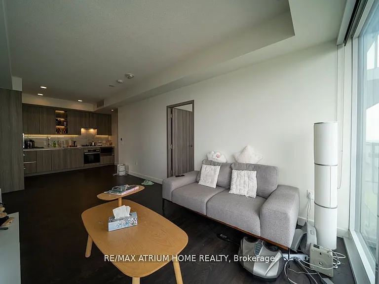 95 McMahon Dr #1002 — Photo 2