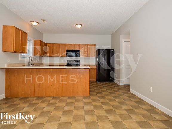 5th image of 9522 Treyburn Lakes Dr