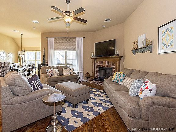 5th image of 14557 Courtney Dr
