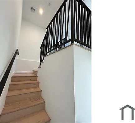 2681 Roseview Ave — Photo 8