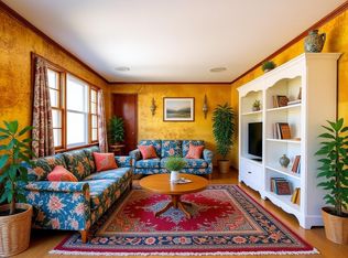 830 Colonial Rd, Memphis, TN 38117