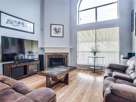 3rd image of 2209 Arbor Chase Cir