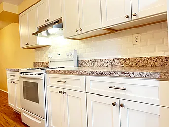 Rented by R New York