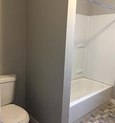 5th image of 1321 Martin Luther King Jr Dr APT 3