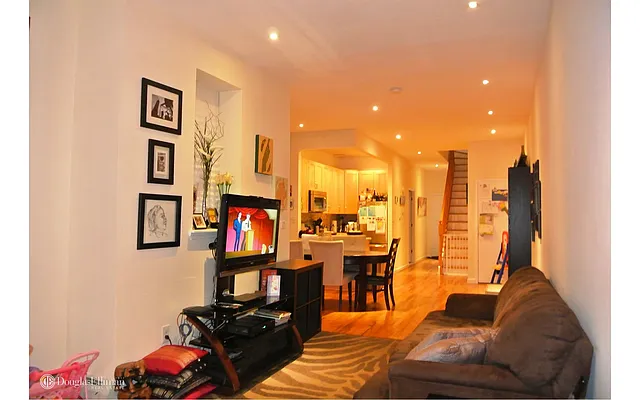 Rented by Douglas Elliman | media 29
