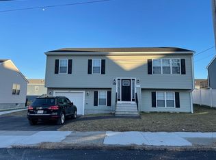 376 Manchester St, Fall River, MA 02721