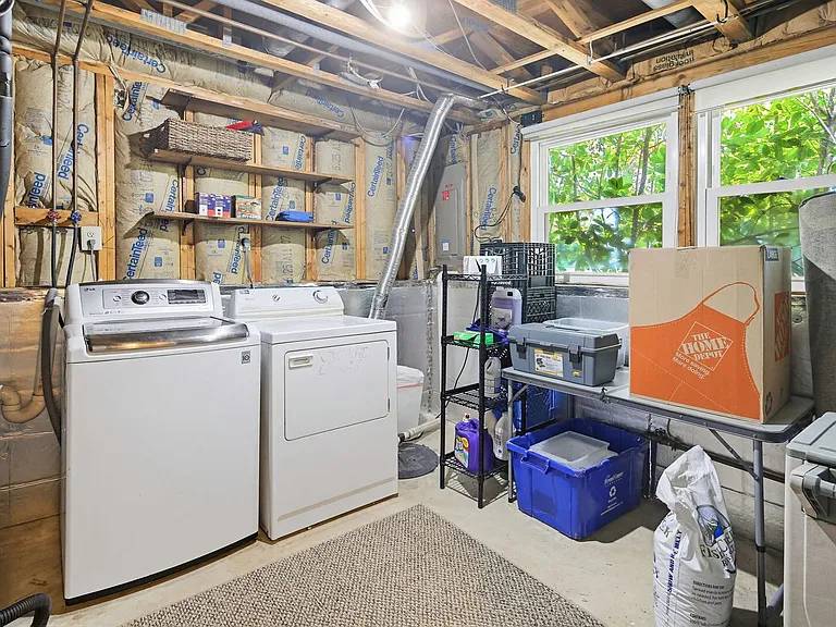 9402 Granite Hl — Photo 33