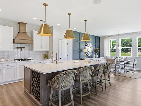 3rd image of Mm Siena 2 With Generational Suite