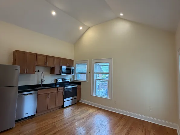 19 McEnelly St APT 5, Marlborough, MA 01752