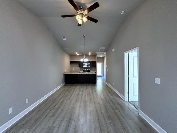 4th image of 602 Parkview Ct #D74