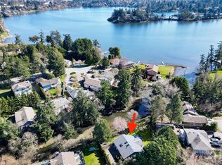 156 Saint Giles St S, View Royal, BC V9B 1M1