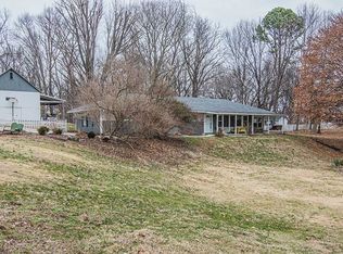 2435 N Windy Hill Rd, Vincennes, IN 47591