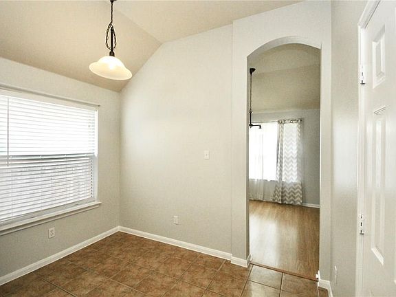 4th image of 3728 Pine Needle Cir