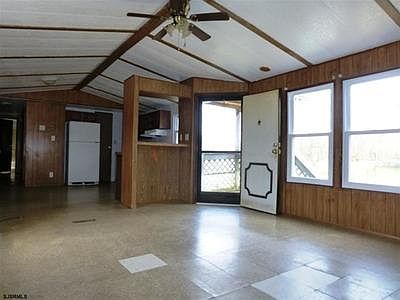 2nd image of 201 Poplar Rd