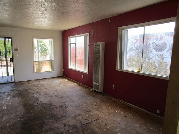 2nd image of 3223 Market St