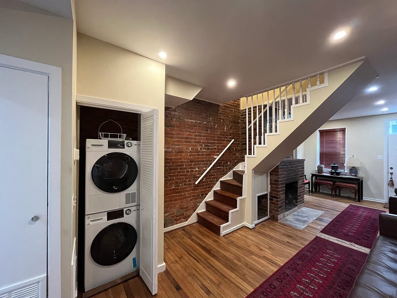 2 bed, 782 sqft, $2,990 — Photo 3