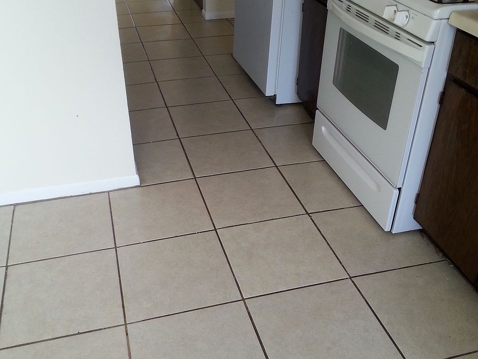 1st image of 2040 N Pine St APT 8