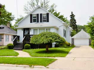 3254 Beachwood Dr, Oregon, OH 43616