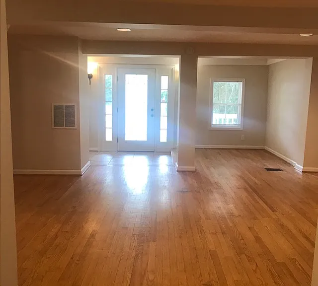 7500 Main St — Photo 1