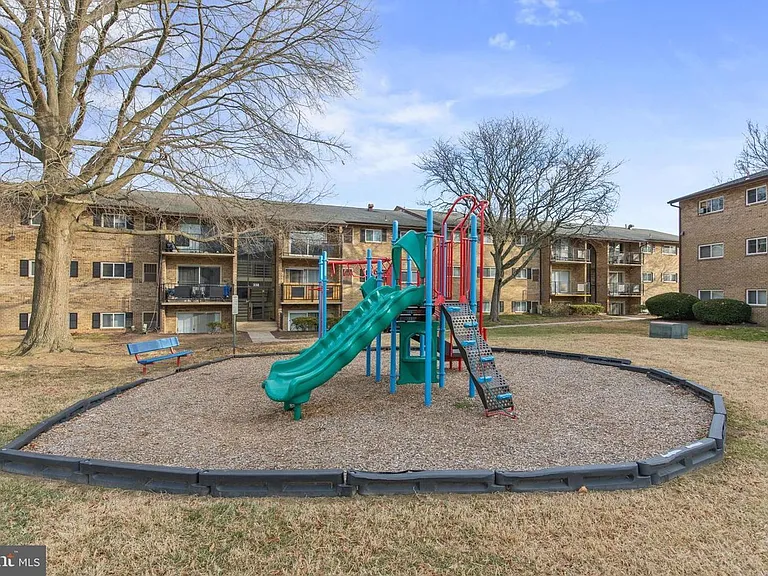 350 Gatewater Ct #A — Photo 33