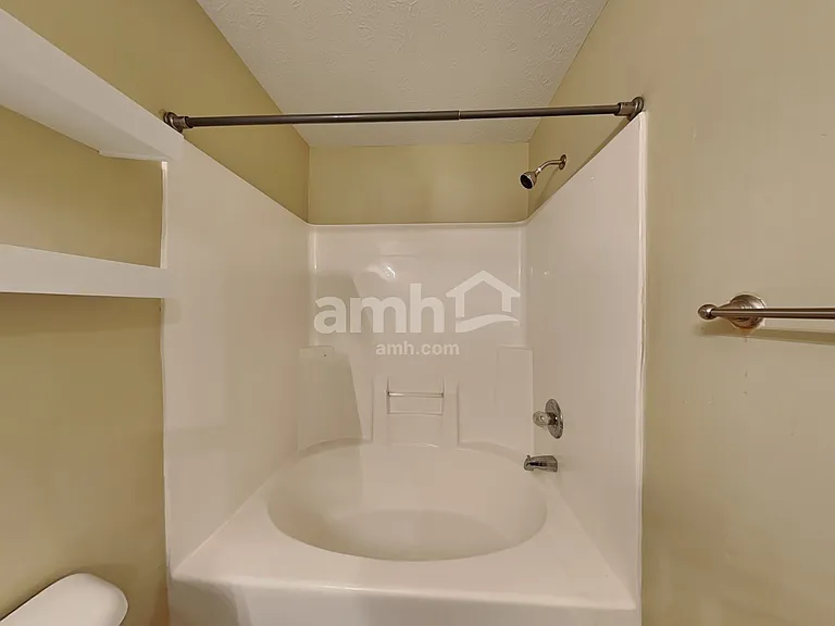 551 Grabill Dr — Photo 14
