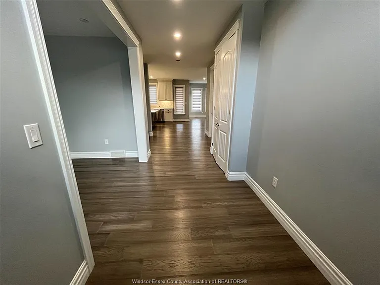 365 Christine Ave — Photo 4