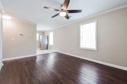 407 Angier Ave NE #101 — Photo 3
