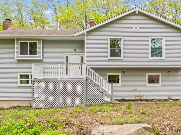 17 Quiet Woods Road, East Hampton, CT 06424