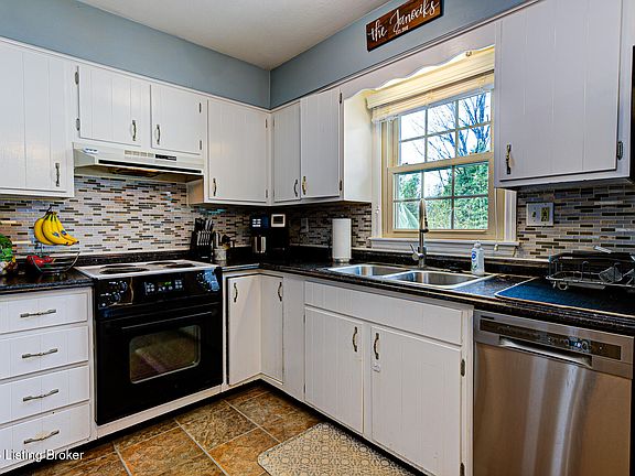 5th image of 12219 Brookgreen Dr