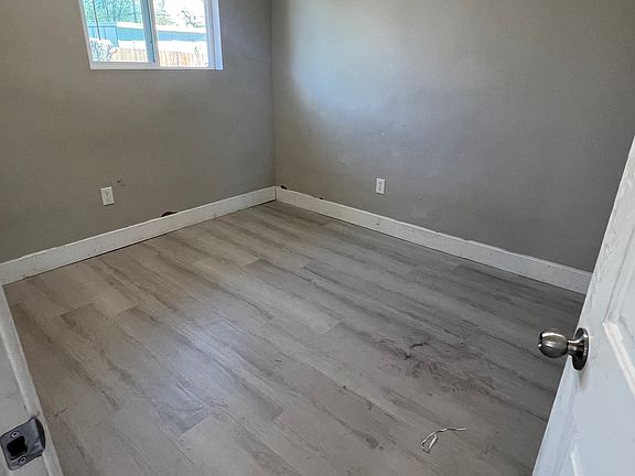 5th image of 1535 W Russett Ave #2