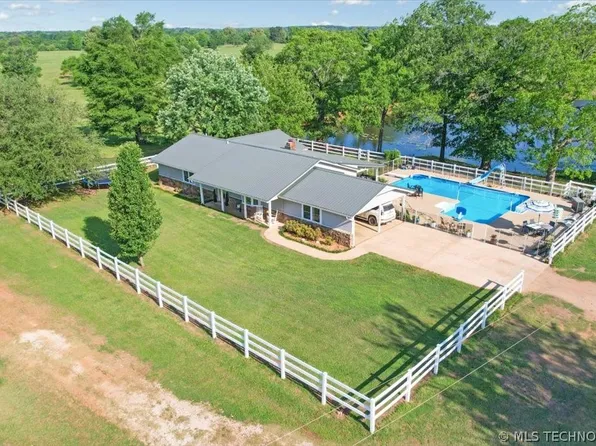 563 Black Tern Ln, Idabel, OK 74745