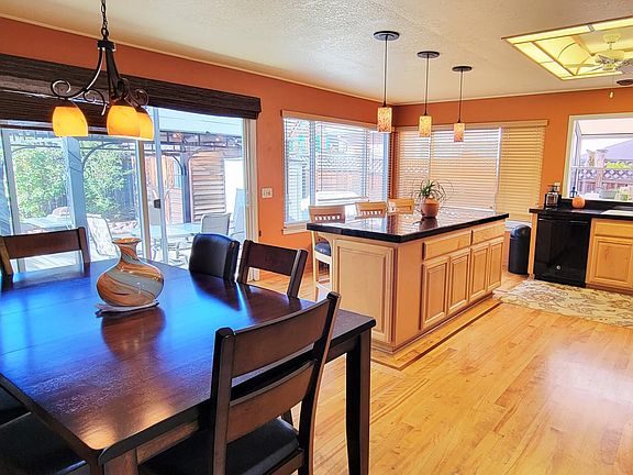 4th image of 92 Dearwell Way