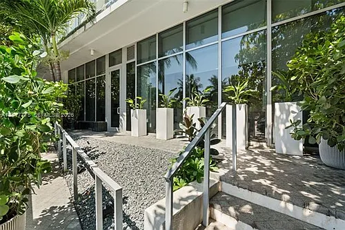 1 Collins Ave Photo 1