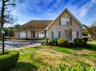 516 Crooked Stick Dr, Maryville, TN 37801