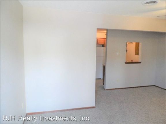 4th image of 1901 E Lindsey St APT 9A