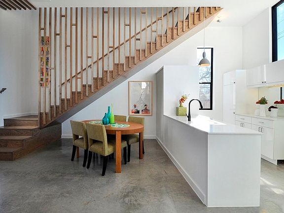 Pics = Unit A in front. Unit B is in Back.